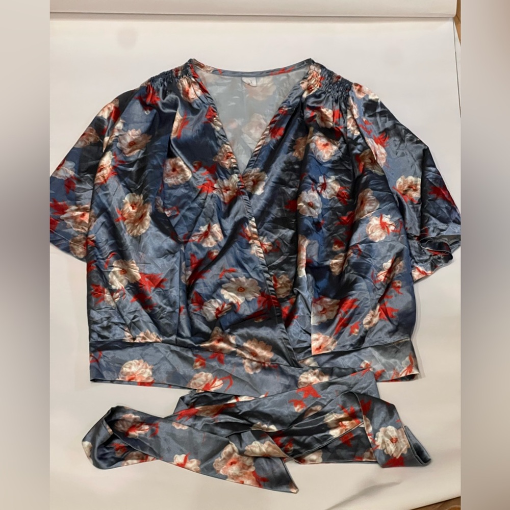 Cross Body Flower Top
